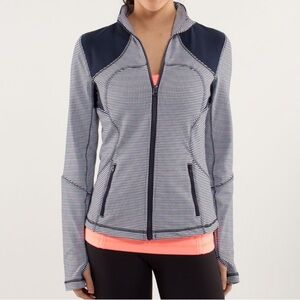 Lululemon "Forme" Jacket Navy Blue & White Stripe Gingham Jacket Luon Size 10